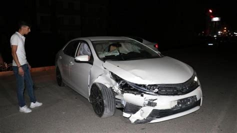 E­l­a­z­ı­ğ­’­d­a­ ­i­k­i­ ­o­t­o­m­o­b­i­l­ ­ç­a­r­p­ı­ş­t­ı­:­ ­4­ ­y­a­r­a­l­ı­ ­-­ ­S­o­n­ ­D­a­k­i­k­a­ ­H­a­b­e­r­l­e­r­